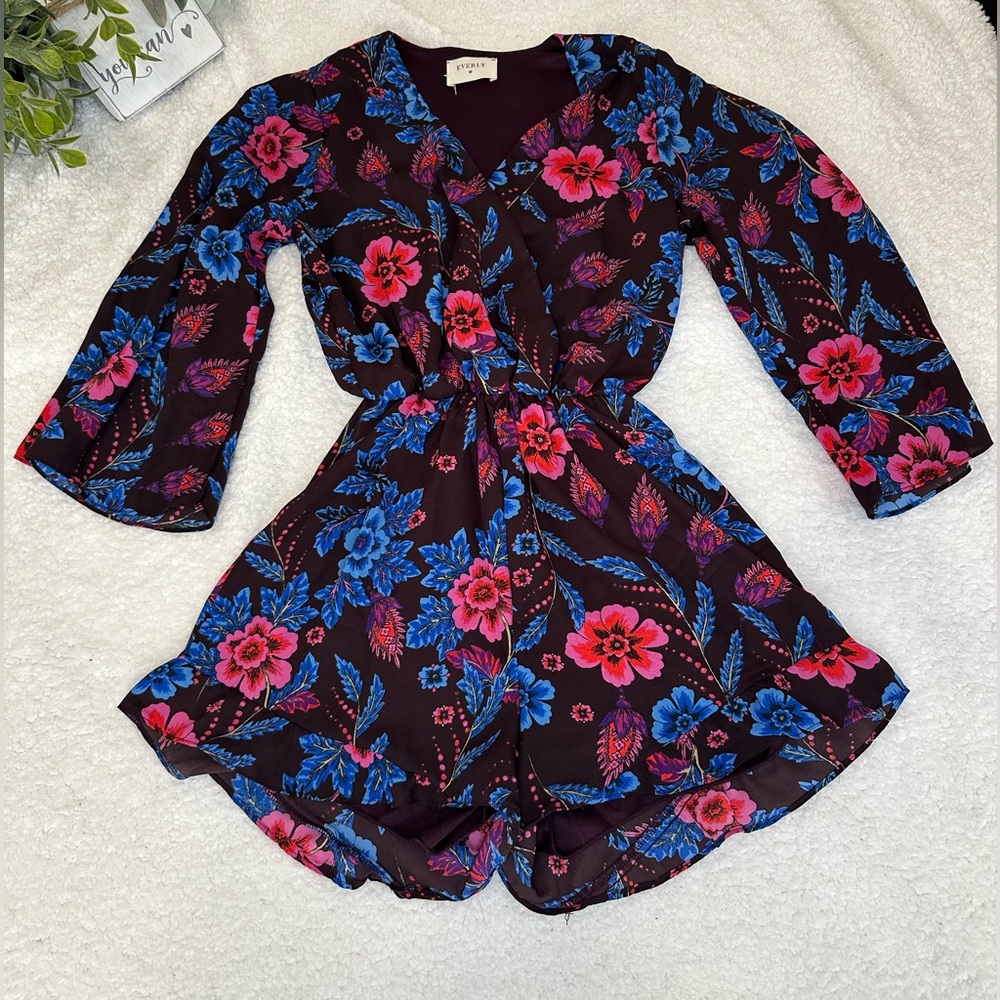 Everly floral romper size small